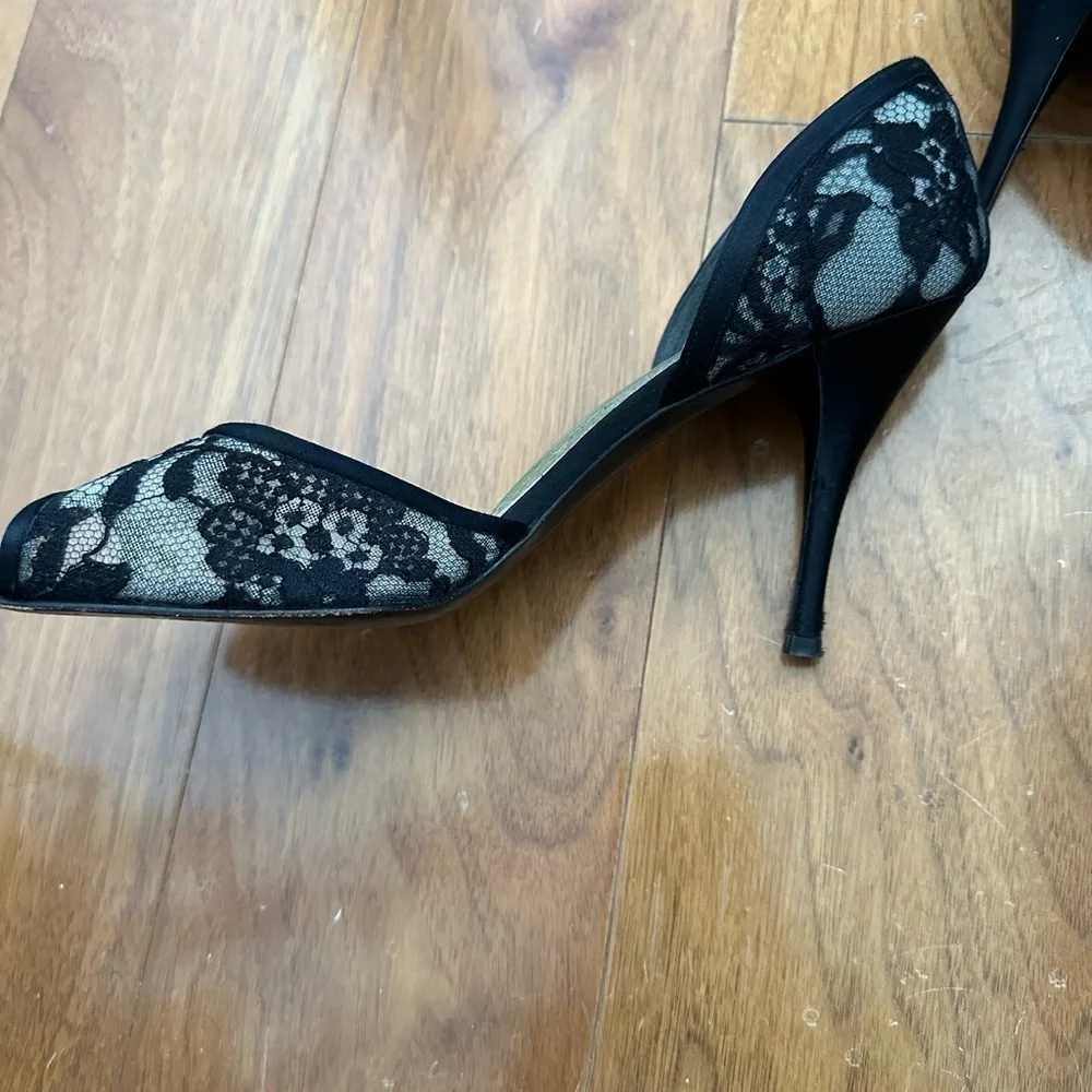 Stuart Weitzman Lace D’Orsay Black Guipure Lace Stiletto Pumps | 10 M